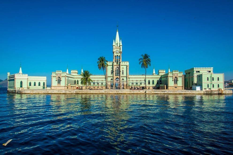 vista frontal do palácio da ilha fiscal